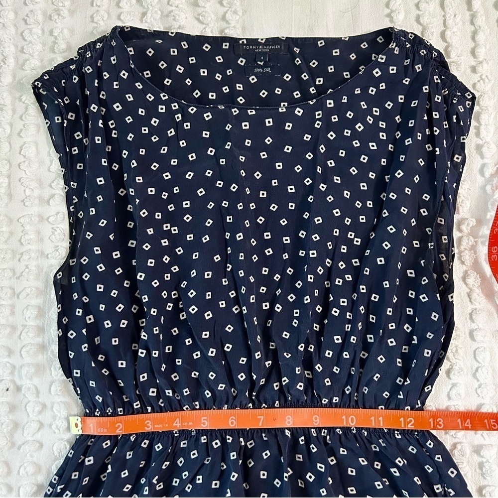 Tommy Hilfiger Women’s Navy Blue & White Geometric Print 100% silk Dress Sz 4 - Picture 8 of 14
